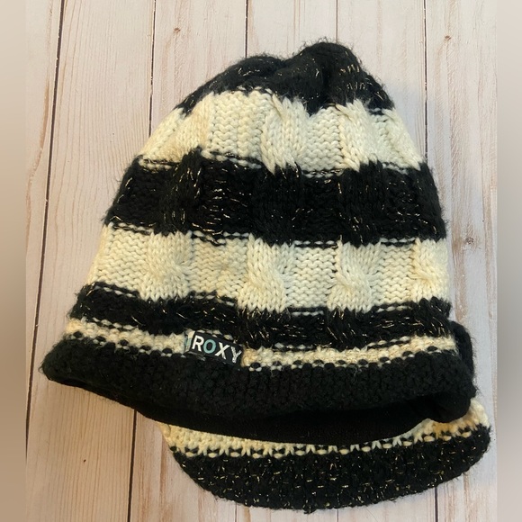 Roxy Beanie Hat - Picture 4 of 4
